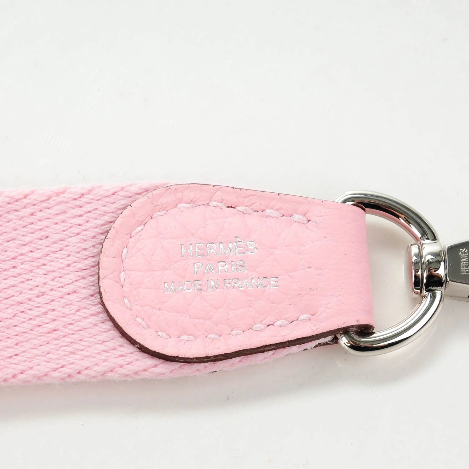 Evelyne lll TPM Rose Sakura Taurillon Clemence