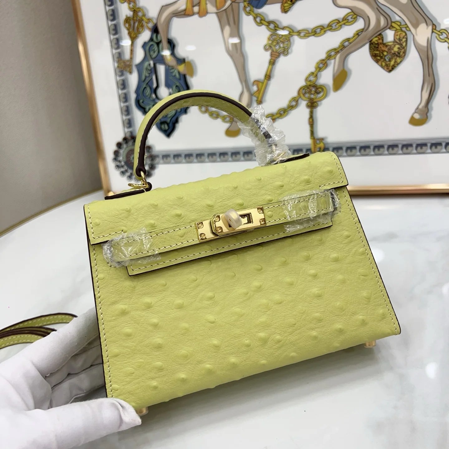 Kelly 32 ostrich handbag Green Ostrich gold Hardware