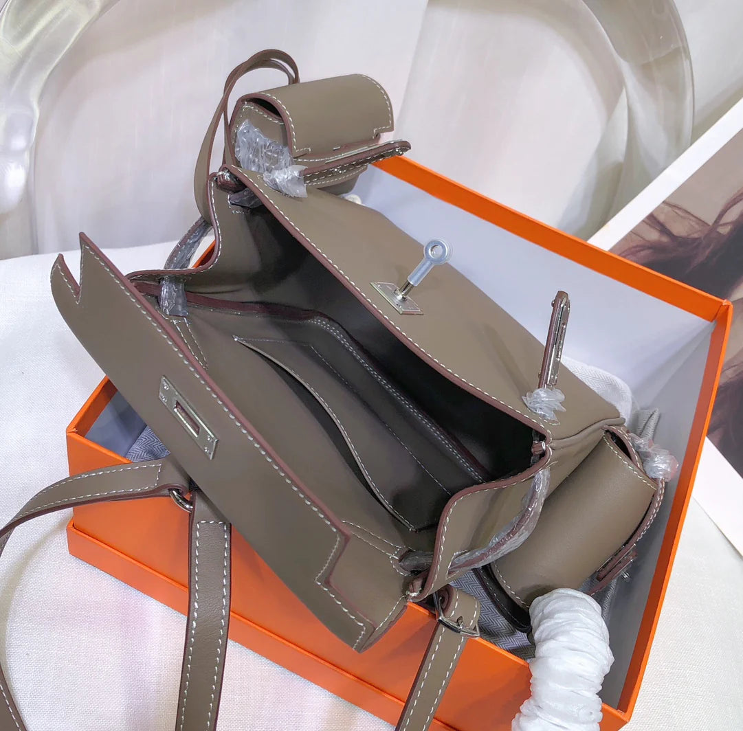 Kelly Jump Backpack Etoupe Swift with Palladium Hardware