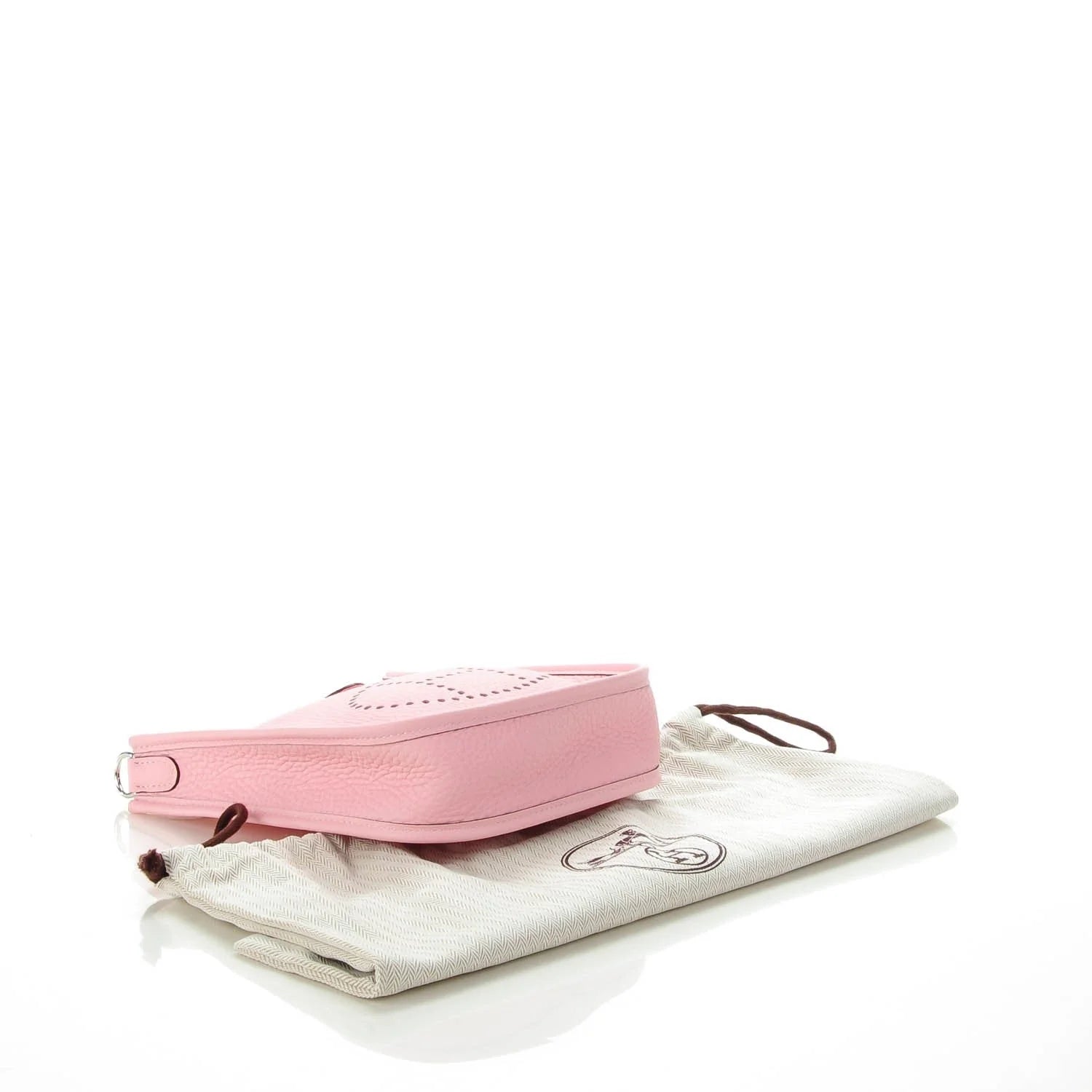 Evelyne lll TPM Rose Sakura Taurillon Clemence